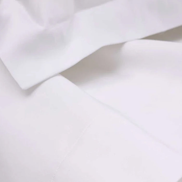 Close-up of 300TC Cotton White Fitted Sheets