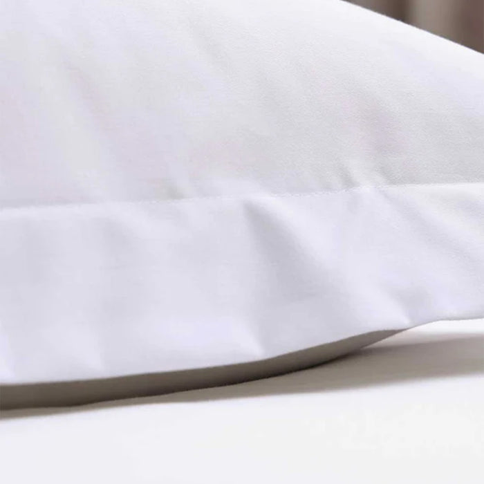 Close-up of 500TC Egyptian Cotton White Duvet Cover Set