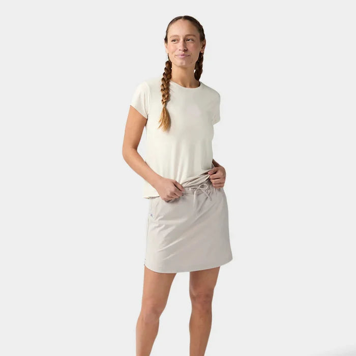 AllTrails × Stio Women's Divide Short Sleeve Tee - Mountain Goat Heather Tees Stio