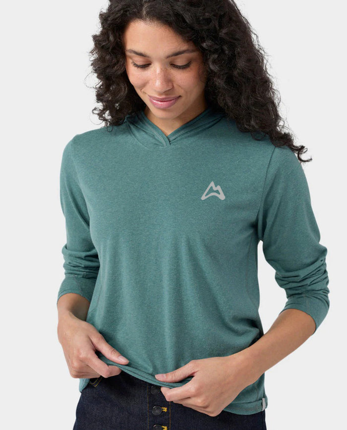 AllTrails x Stio Women's Divide Hooded Pullover - Boundless Heather Midlayer Stio